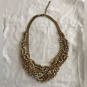 Elegant Gold and Pearl Necklace -costume jewelry
